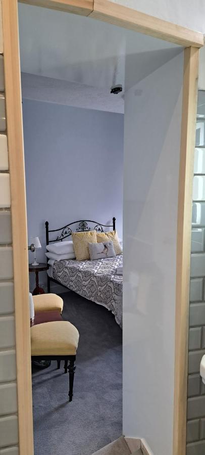 לינמאות' Orchard House Hotel מראה חיצוני תמונה